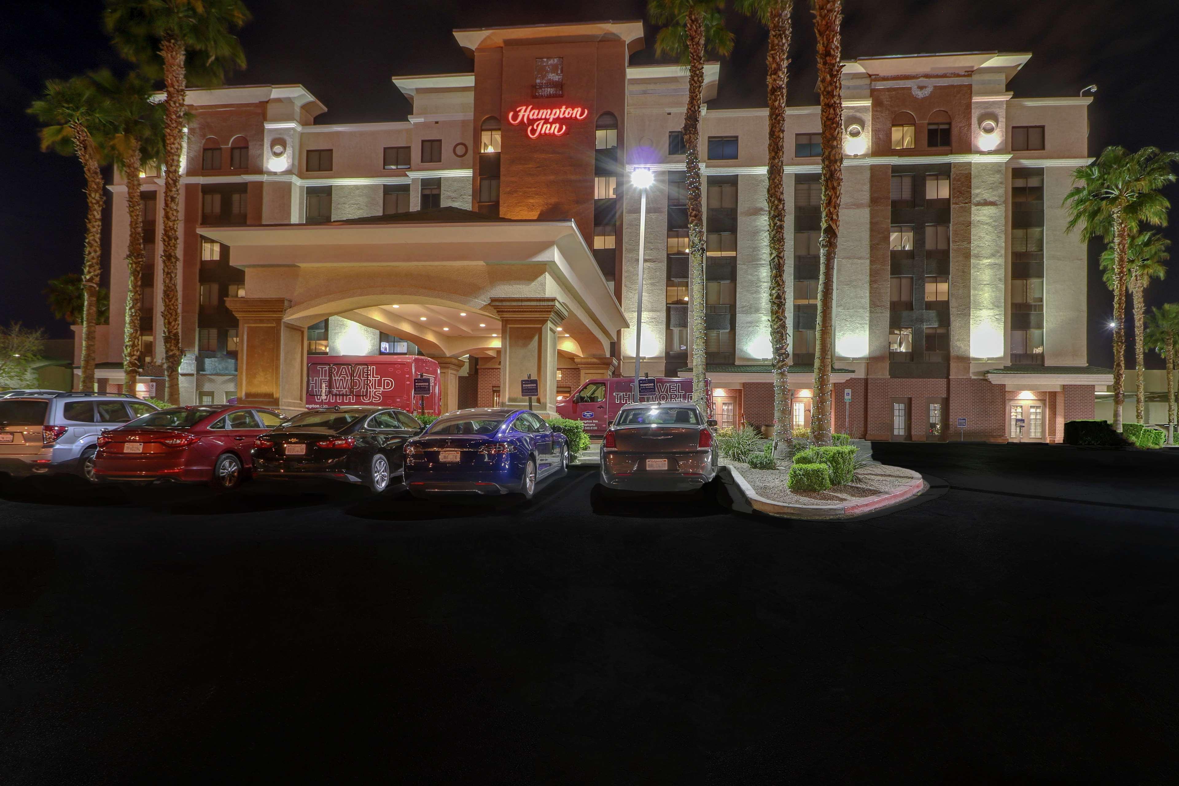 Hampton Inn Tropicana Las Vegas Dış mekan fotoğraf